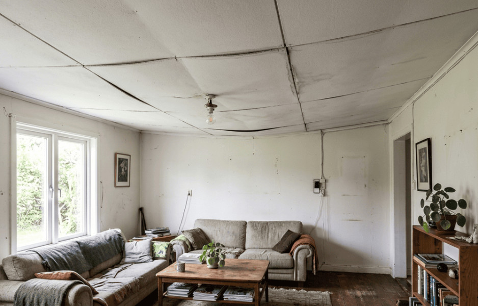 Plafon yang tidak rapi